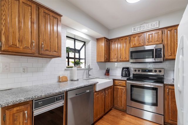 417 Sunnybrook Court, Bedford, TX 76021