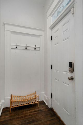 630 S Market Avenue, Springfield, MO 65806