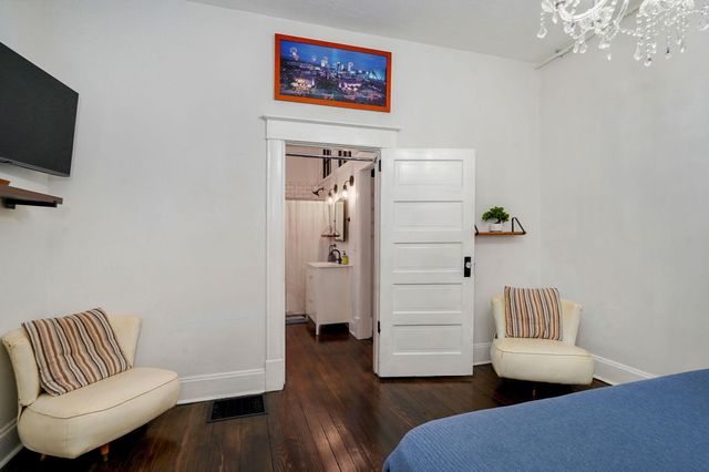 630 S Market Avenue, Springfield, MO 65806