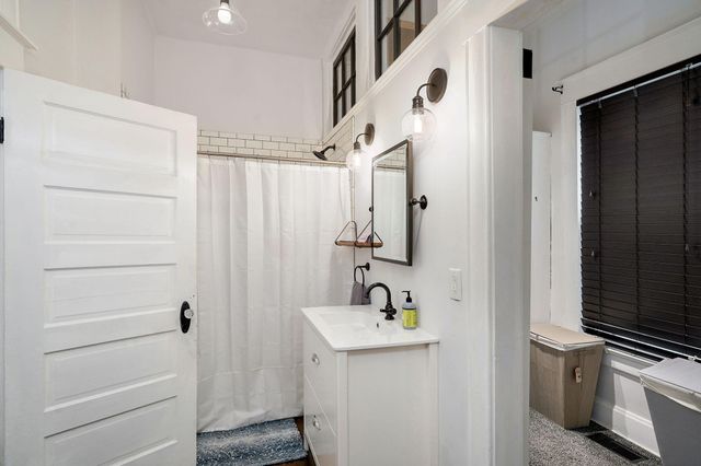 630 S Market Avenue, Springfield, MO 65806