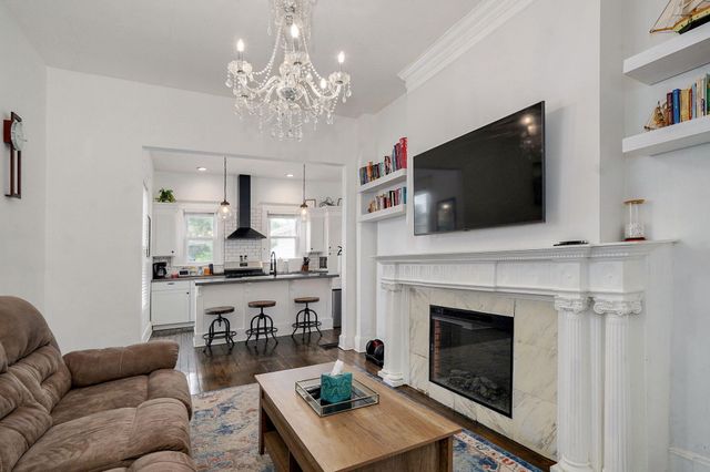 630 S Market Avenue, Springfield, MO 65806