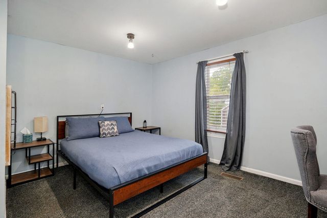 630 S Market Avenue, Springfield, MO 65806