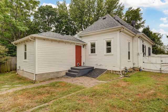 630 S Market Avenue, Springfield, MO 65806