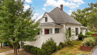 630 S Market Avenue, Springfield, MO 65806