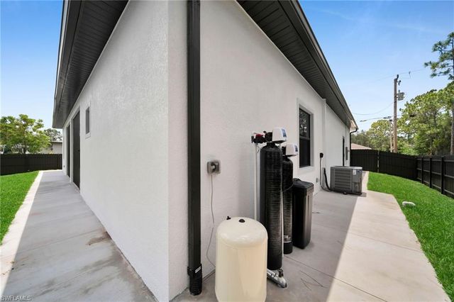807 Dudley AVE S, Lehigh Acres, FL 33974