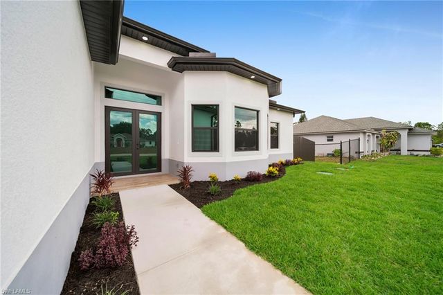 807 Dudley AVE S, Lehigh Acres, FL 33974