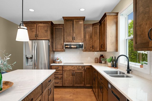 4571 168th Street W, Lakeville, MN 55044
