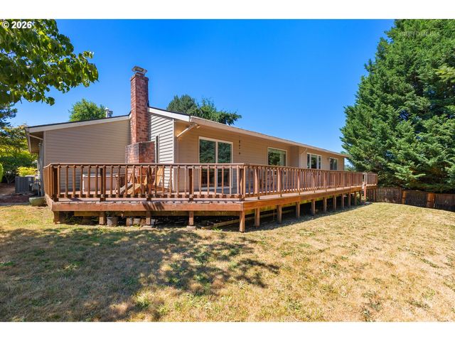 1935 HILLHOUSE Dr, West Linn, OR 97068