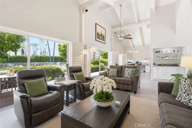 1833 S Araby 16, Palm Springs, CA 92264