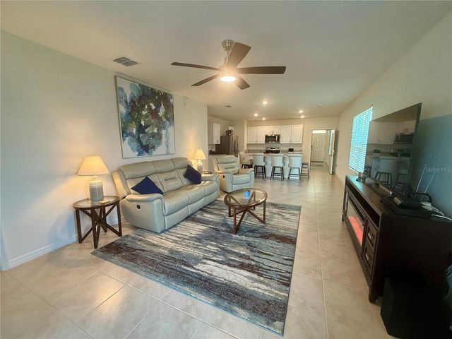 463 LIU LANE, Deland, FL 32724