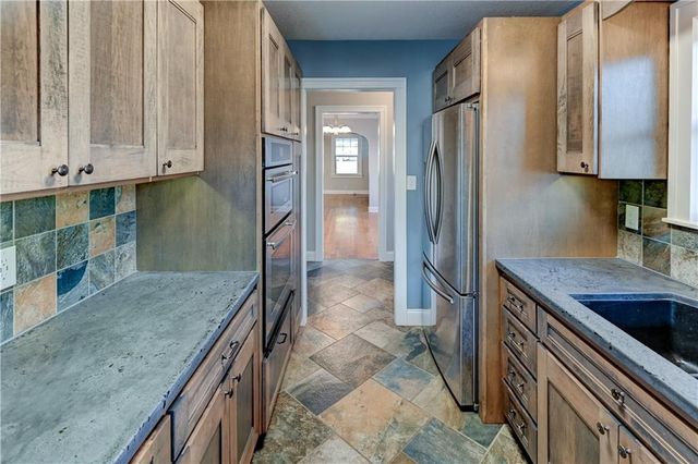 10401 E 70th Terrace, Raytown, MO 64133