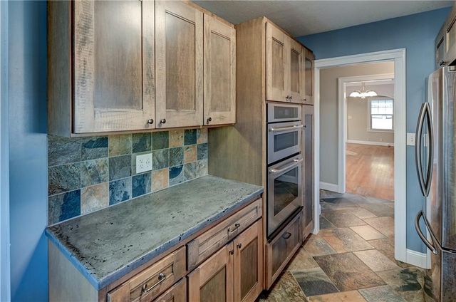 10401 E 70th Terrace, Raytown, MO 64133