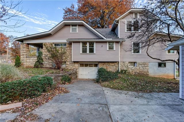 10401 E 70th Terrace, Raytown, MO 64133