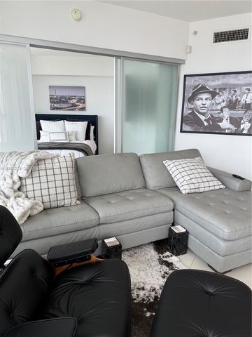 1750 N Bayshore Dr 5114, Miami, FL 33132