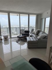 1750 N Bayshore Dr 5114, Miami, FL 33132