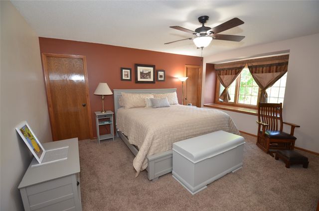 1964 Walnut Street, West Des Moines, IA 50265