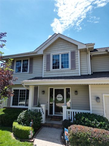 1964 Walnut Street, West Des Moines, IA 50265
