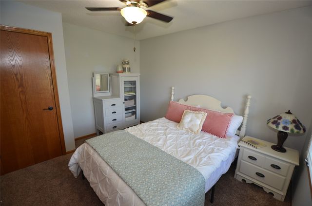 1964 Walnut Street, West Des Moines, IA 50265