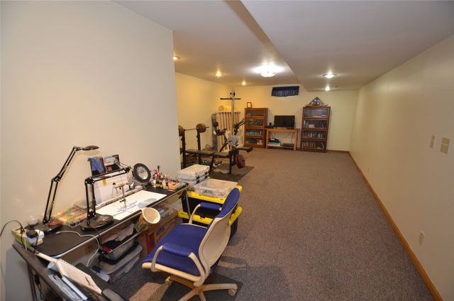 1964 Walnut Street, West Des Moines, IA 50265