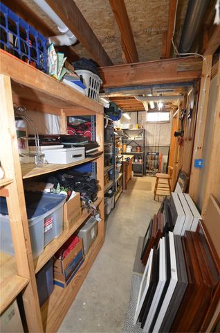 1964 Walnut Street, West Des Moines, IA 50265