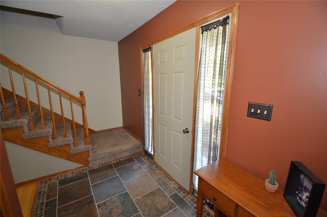 1964 Walnut Street, West Des Moines, IA 50265