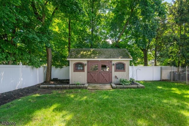 198 Boulevard, Pequannock Twp., NJ 07444