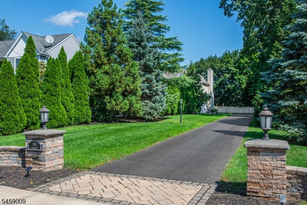 198 Boulevard, Pequannock Twp., NJ 07444
