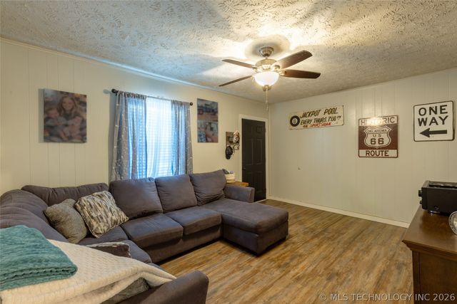 310 N Sawyer Street, Pryor, OK 74361