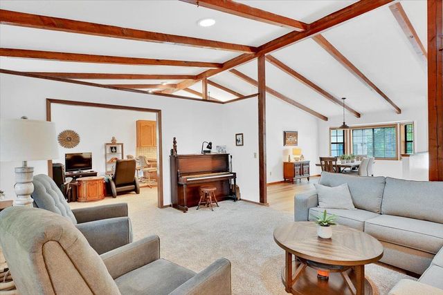 18370 Jayhawk Dr, Penn Valley, CA 95946