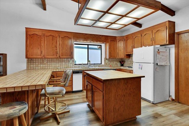 18370 Jayhawk Dr, Penn Valley, CA 95946