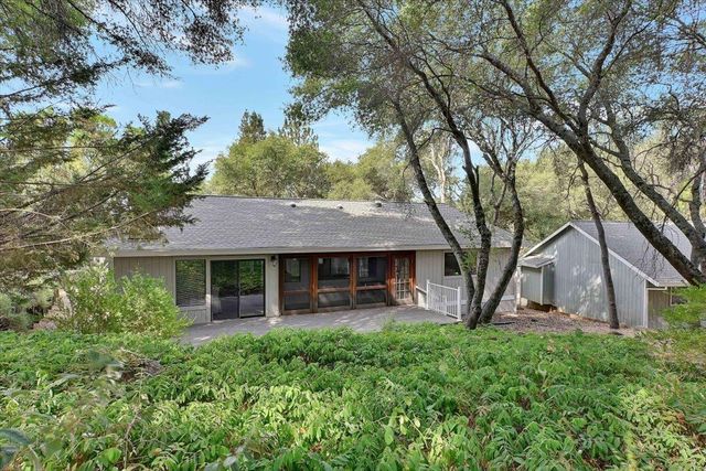 18370 Jayhawk Dr, Penn Valley, CA 95946