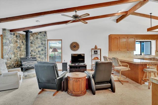 18370 Jayhawk Dr, Penn Valley, CA 95946