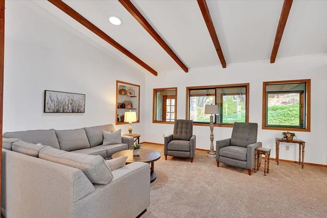 18370 Jayhawk Dr, Penn Valley, CA 95946