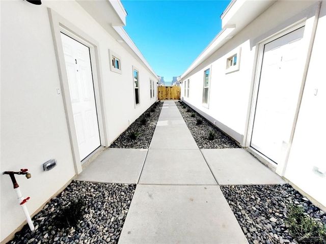 1404 Petri Drive 2, Weslaco, TX 78596