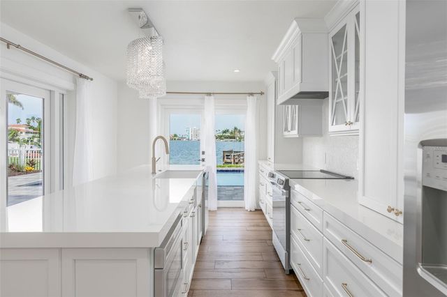 10350 PARADISE BOULEVARD, Treasure Island, FL 33706