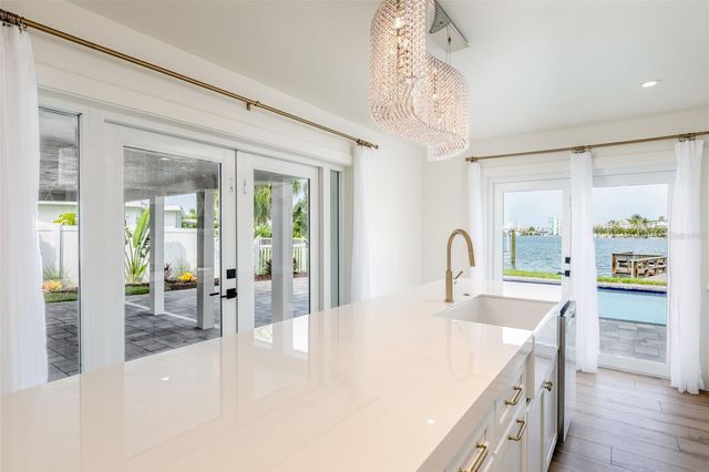 10350 PARADISE BOULEVARD, Treasure Island, FL 33706