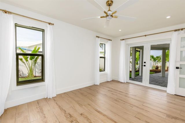 10350 PARADISE BOULEVARD, Treasure Island, FL 33706