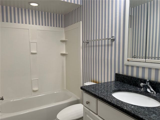 493 Cannongate Dr, Monroeville, PA 15146