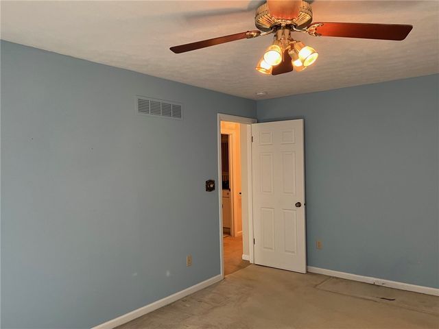 493 Cannongate Dr, Monroeville, PA 15146