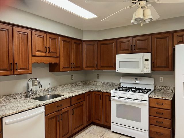 493 Cannongate Dr, Monroeville, PA 15146
