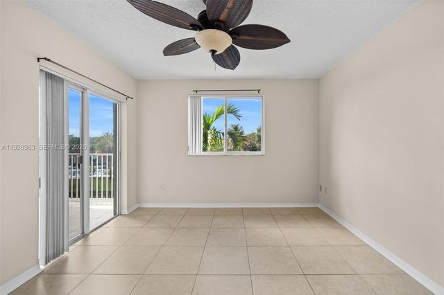 2600 S University Dr 326, Davie, FL 33328