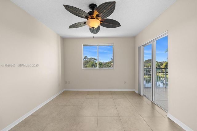2600 S University Dr 326, Davie, FL 33328