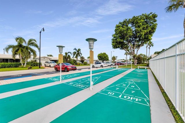 2910 E Golf Boulevard, Pompano Beach, FL 33064