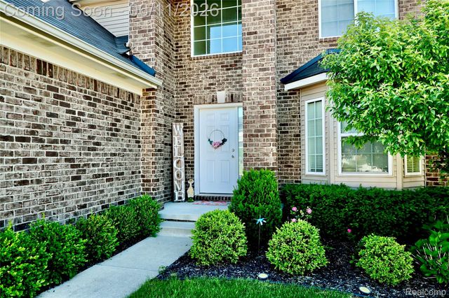 9292 Liberty Court, Livonia, MI 48150