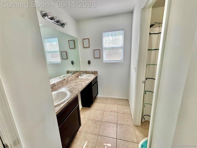 9292 Liberty Court, Livonia, MI 48150