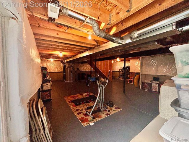 9292 Liberty Court, Livonia, MI 48150
