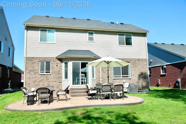 9292 Liberty Court, Livonia, MI 48150