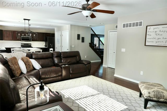 9292 Liberty Court, Livonia, MI 48150