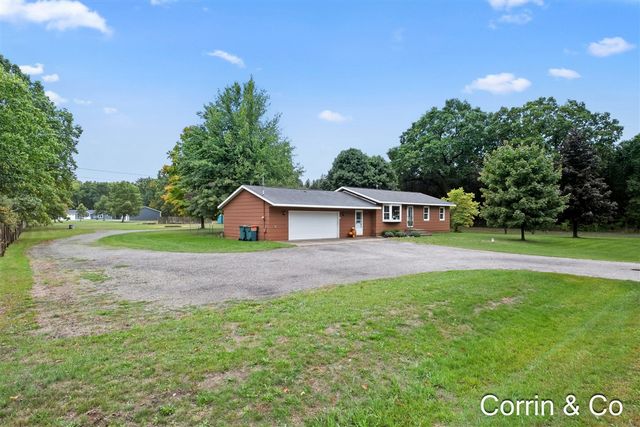 12478 N Cedar Drive, Grand Haven, MI 49417