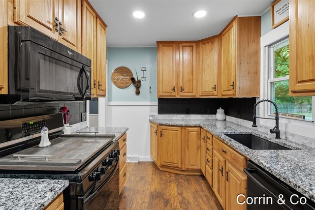 12478 N Cedar Drive, Grand Haven, MI 49417